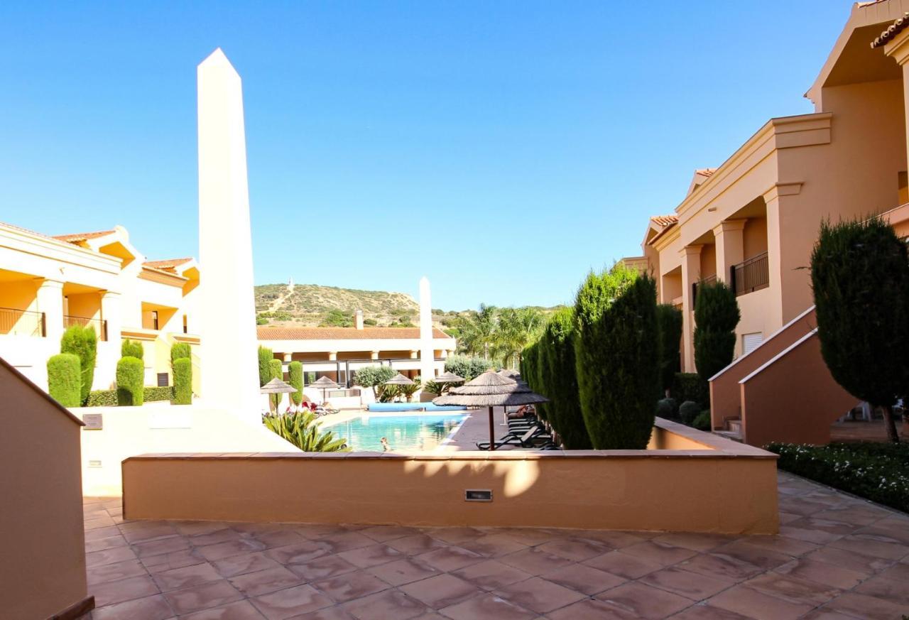 Luxury Apartment - T2 Vue Sur Piscine - Praia Da Luz ภายนอก รูปภาพ